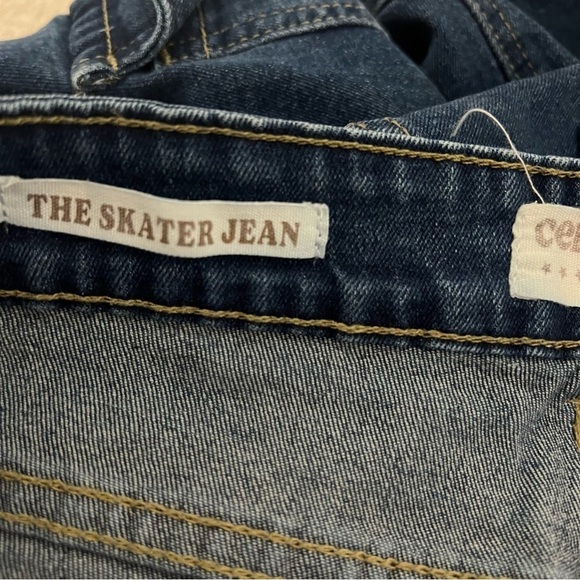 CELEBRITY ACE Junior Cargo Dark Wash “The Skater Jean” Size 11/30 Carpenter EUC - Picture 8 of 10
